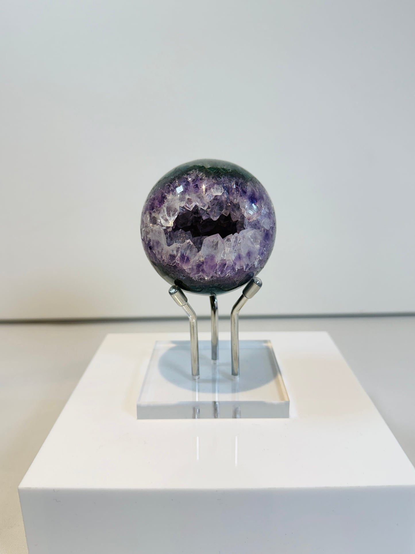 Amethyst geode sphere with Green agate Body